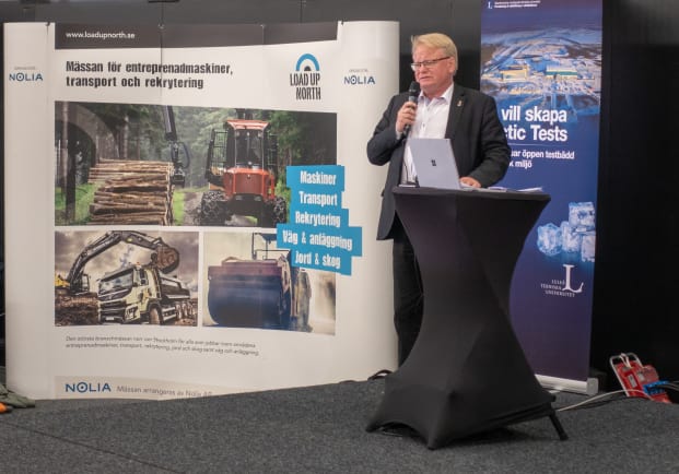 Försvarsminister Peter Hultqvist (S) håller tal på Load Up North.